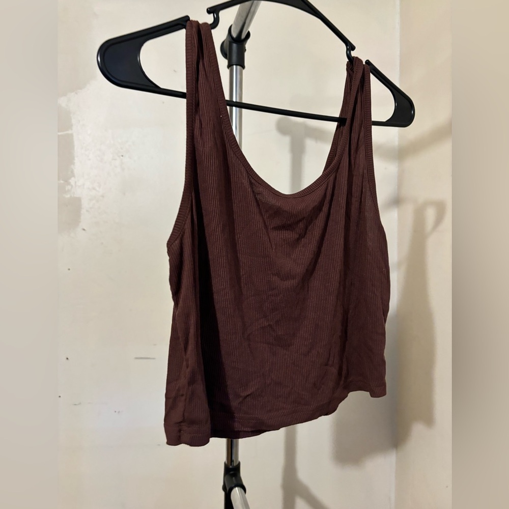 Brown and grey chill tank top (both) or you can just have one or the other